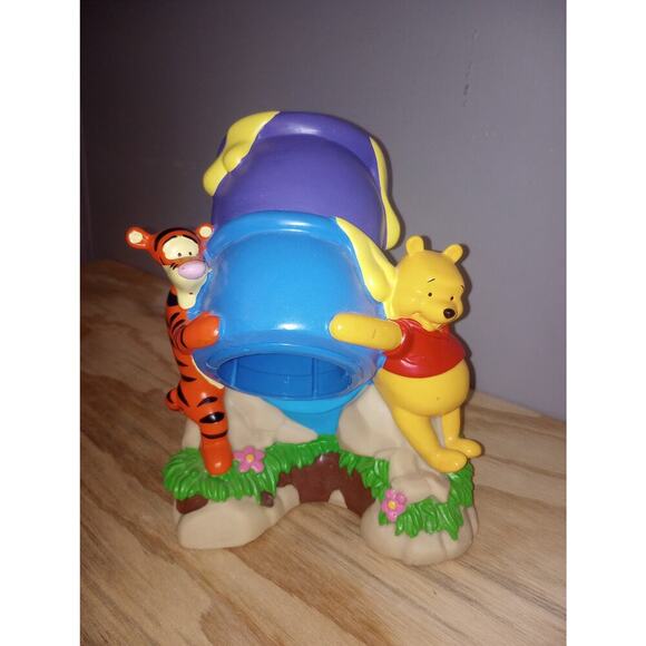 Winnie The Pooh Dixie Cup Dispenser Holder 2002 Vintage - Picture 1 of 1